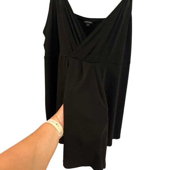 2/$10 - TORRID Flowy Spaghetti Strap Tank Top - Picture 4 of 6